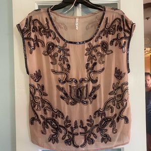 NWOT Willow & Clay Pink/Blue Sequin Blouse Medium
